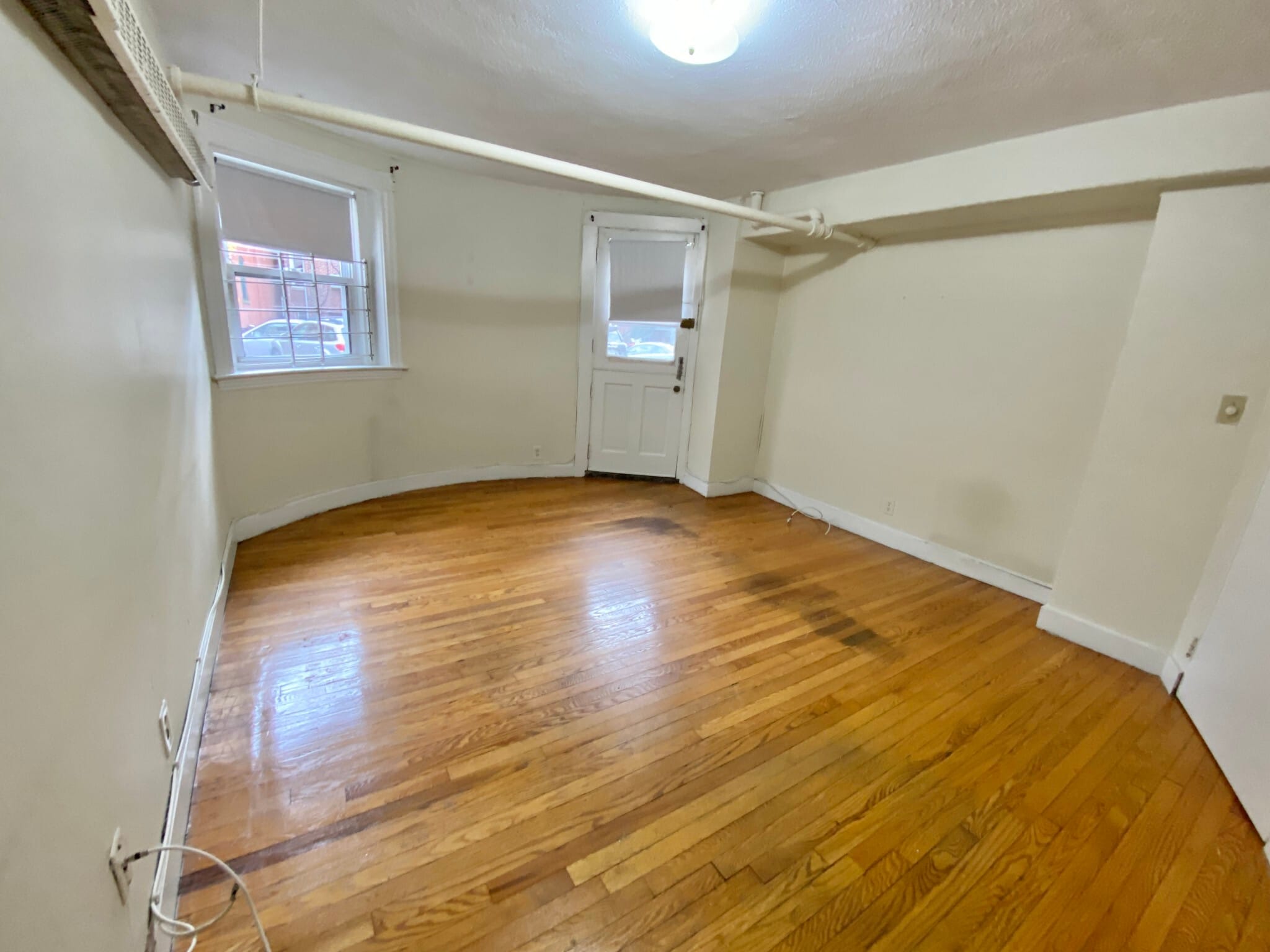 Building Photo - 1589 Beacon St