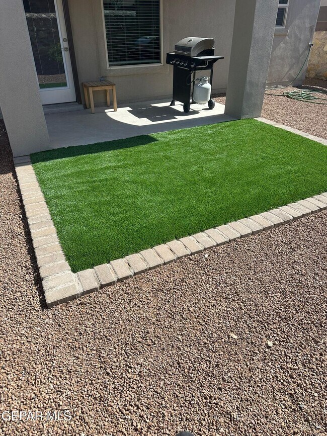 Building Photo - 14700 Harry Flournoy Ave