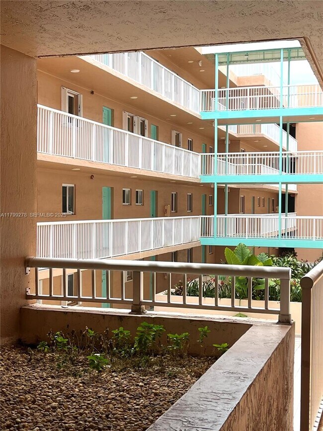 Building Photo - 6801 Harding Ave