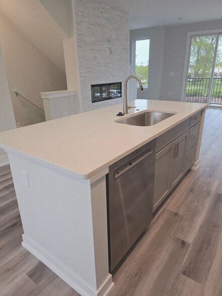 Building Photo - 3618 Trumbull