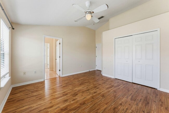 Building Photo - 595 52nd Ave N