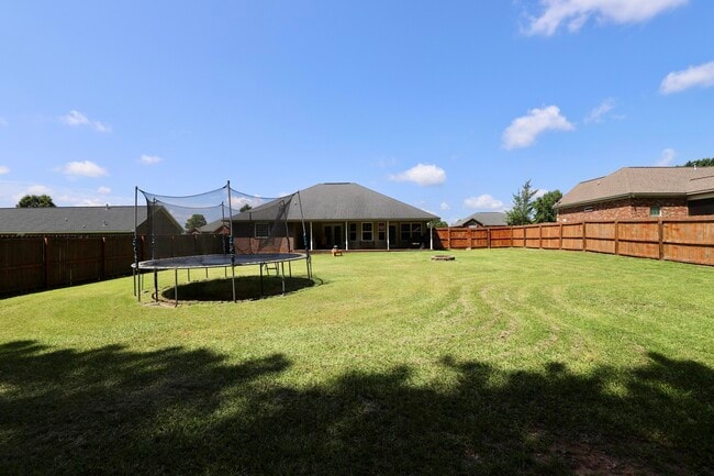 Building Photo - 4370 Excursion Dr
