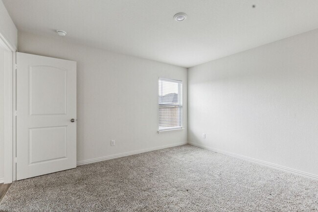 Building Photo - Coming Soon - The best of living at Vista ...
