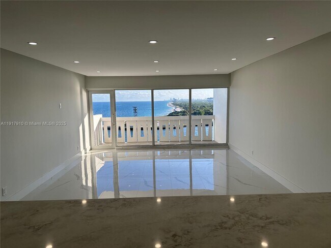 Building Photo - 2100 S Ocean Dr