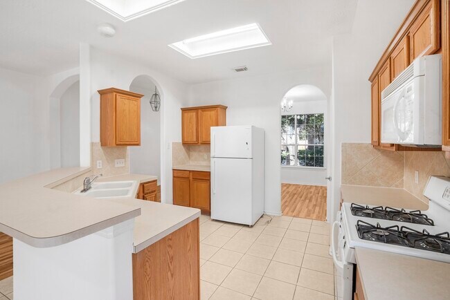 Building Photo - 18134 Stone Trail Manor Dr