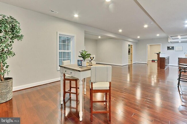 Building Photo - 6526 Dearborn Dr