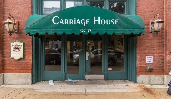 Building Photo - Beautiful Bi-level Condo For Rent In Fairmount With Parking!