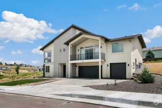 Building Photo - Stunning Raised 3 bedroom Rancher