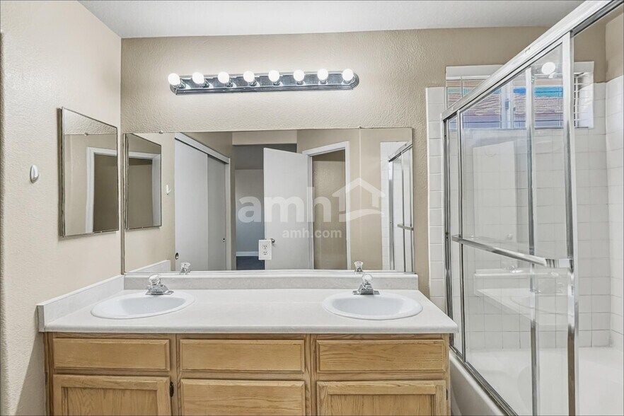 Building Photo - 9084 Tiger Shale Way