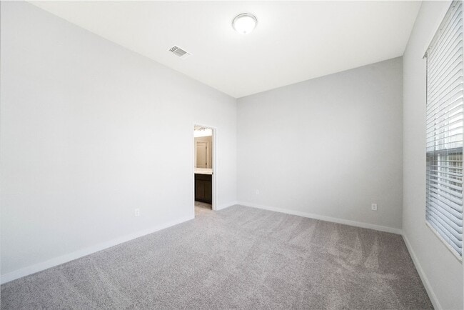 Building Photo - 15008 Forum Ave