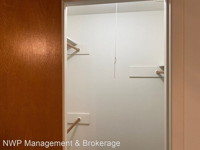 Building Photo - 2 br, 1 bath House - 1618 Susan Dr.