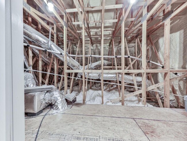 Building Photo - 37 Encore Ln