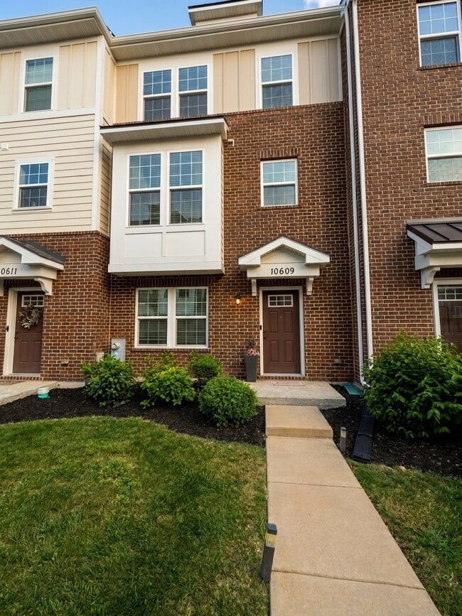Building Photo - 10609 PAIGE Cir