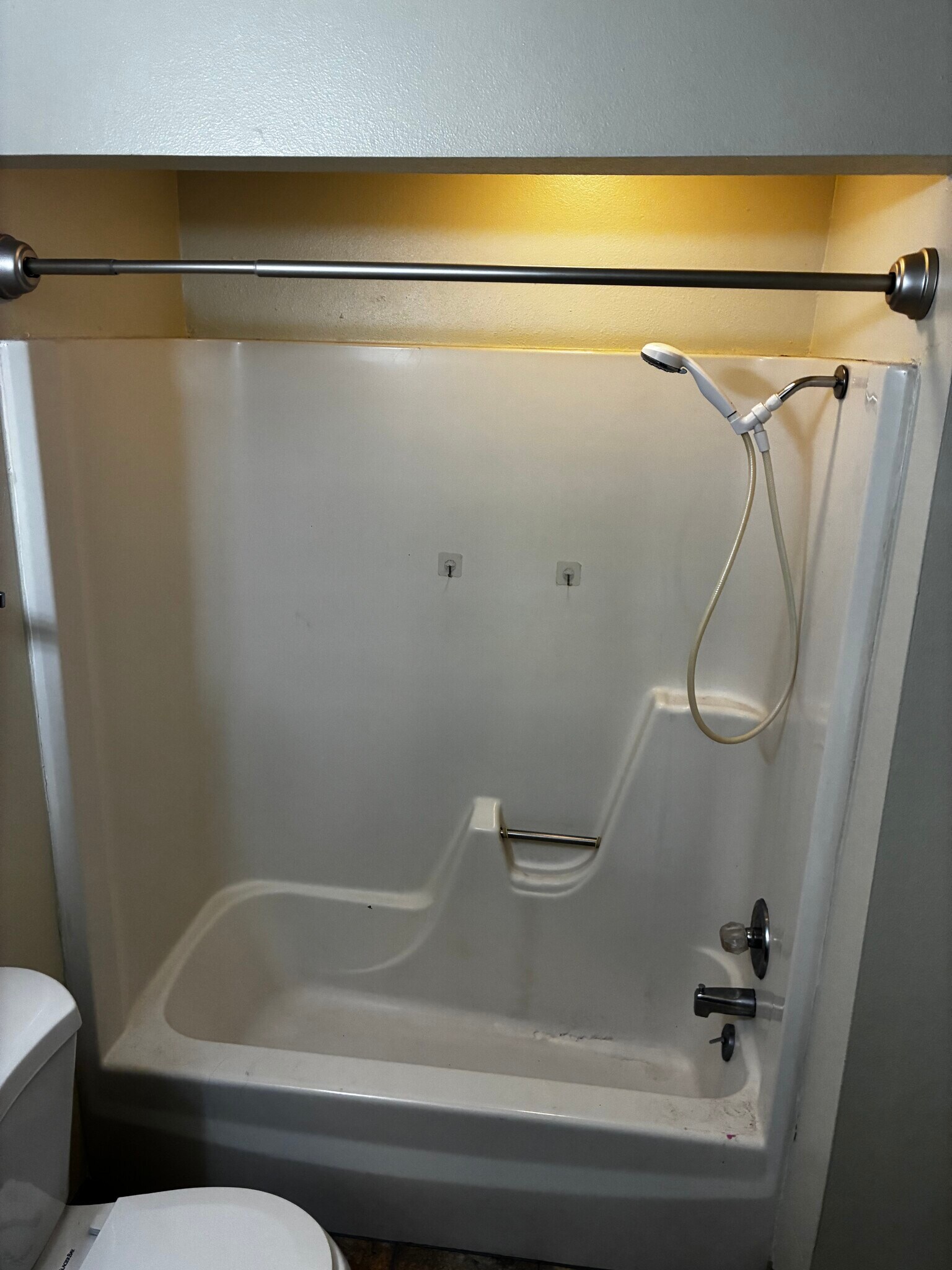 The bath and shower surround - 1205 Randolph St