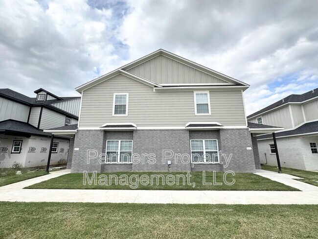 Primary Photo - 875 S Amarillo Ave
