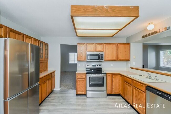 Building Photo - 6140 Jaffee Ct
