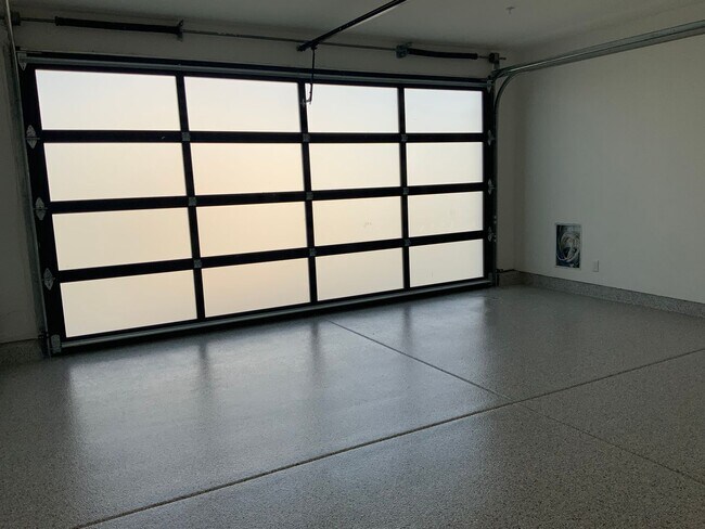Building Photo - 212-214 IB Blvd.