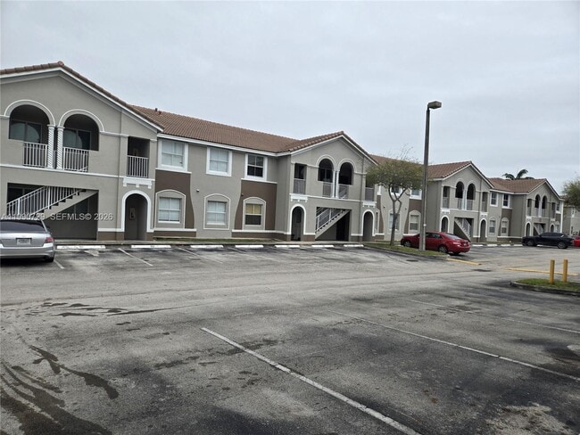 Building Photo - 1536 SE 25th St