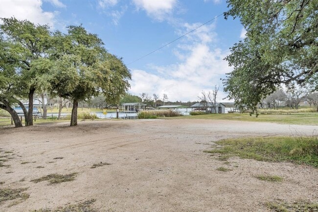 Building Photo - 112 Co Rd 139