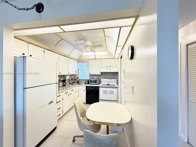 Building Photo - 8900 Washington St