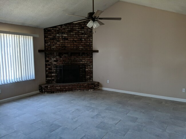 Building Photo - 1533 Jackellen Ln