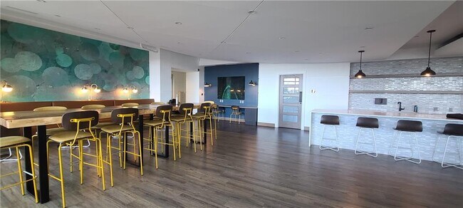 Building Photo - 943 Peachtree Rd NE