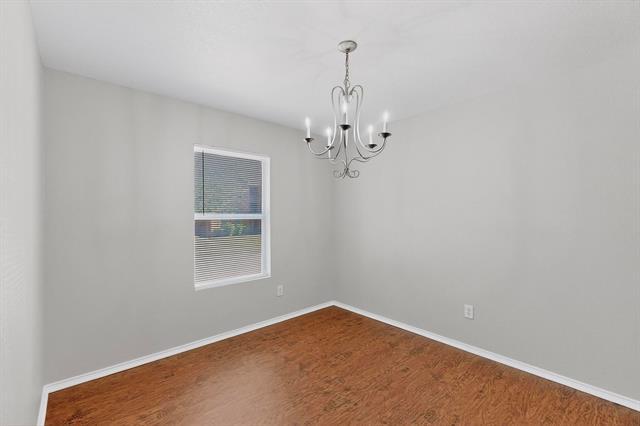 Building Photo - 407 Eisenhower Ln