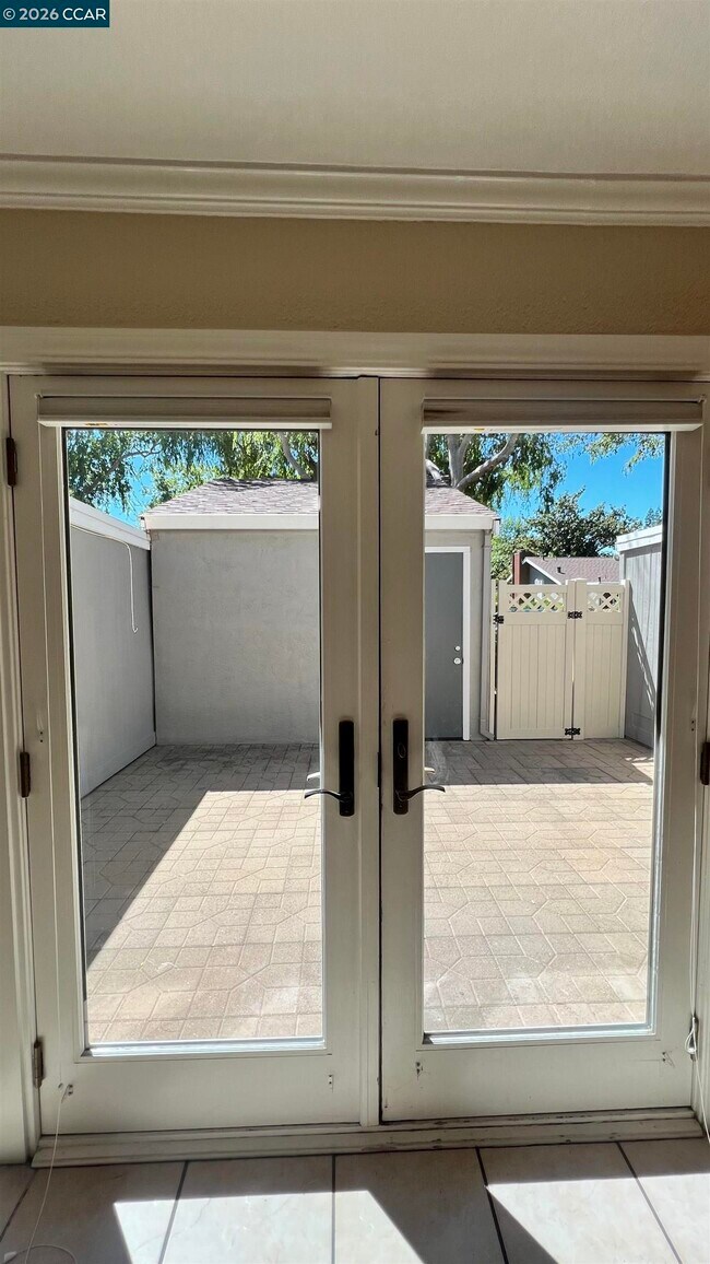 Building Photo - 2828 Royal Ann Ln