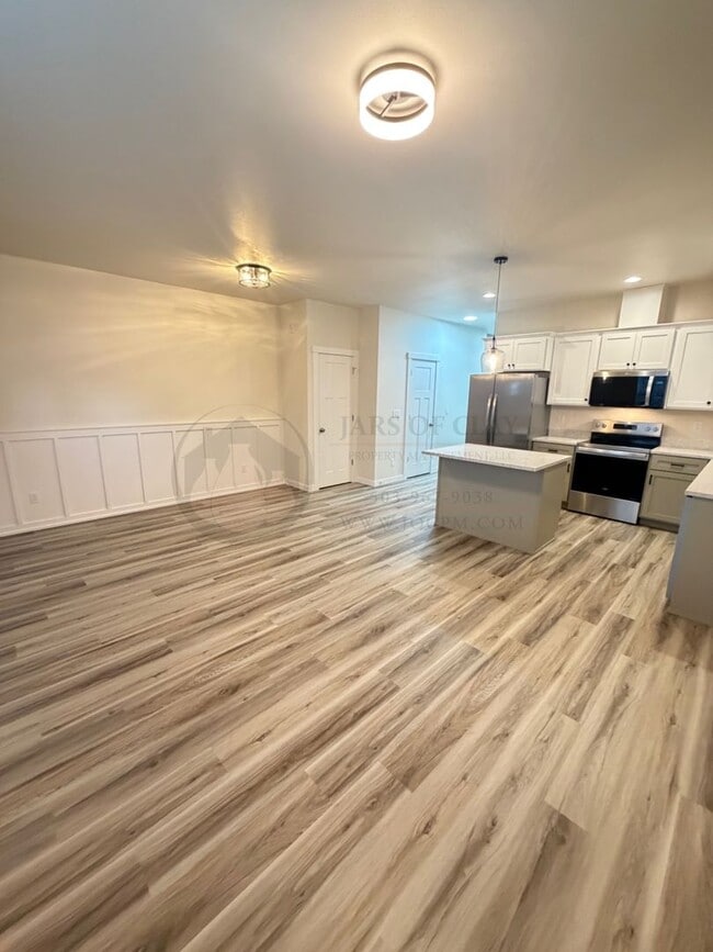 Building Photo - Welcome to your New Home- Brand New Unit- Be the First to live in it!!