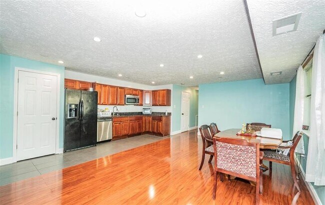 Primary Photo - Very spacious beautiful 2bedroom Condo