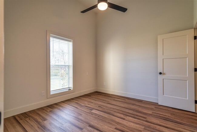 Building Photo - 108 Quarry Rd