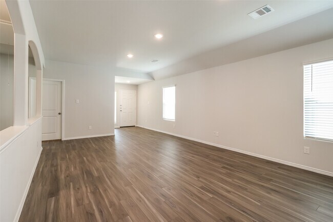 Building Photo - 2432 Carp Dr