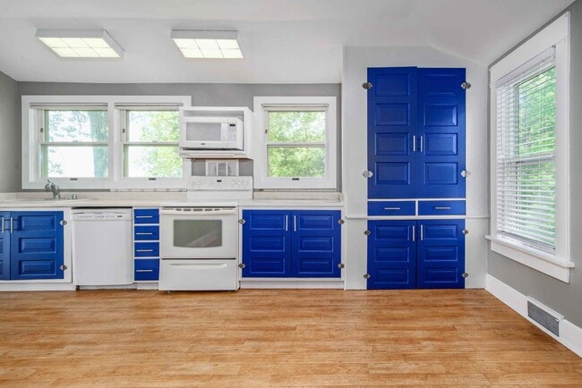 Building Photo - Lake Mendota Retreat: 3BR Home w/ 60’ Pier...