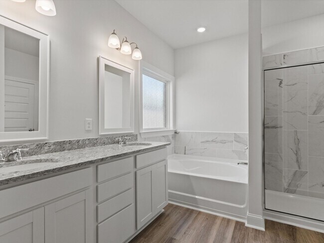 Building Photo - Spacious 4-Bed, 3-Bath New Home with 3-Car...