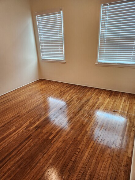 Building Photo - 12019 Ocean Park Blvd