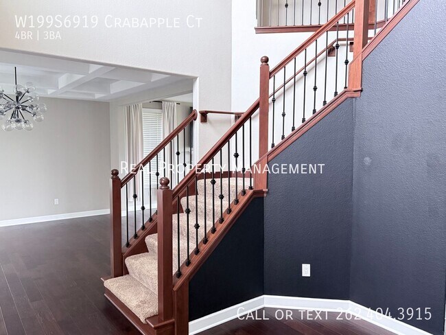 Building Photo - W199S6919 Crabapple Ct