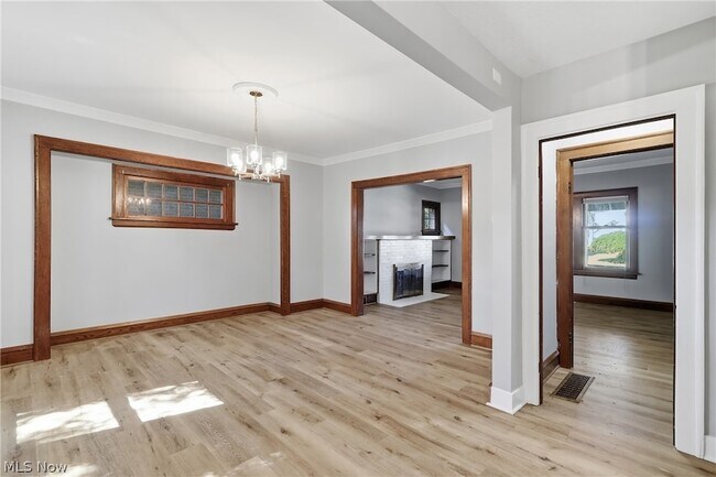 Building Photo - 1539 Elbur Ave
