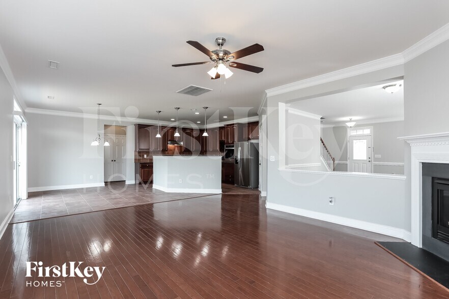 Building Photo - 344 Edgecroft Way