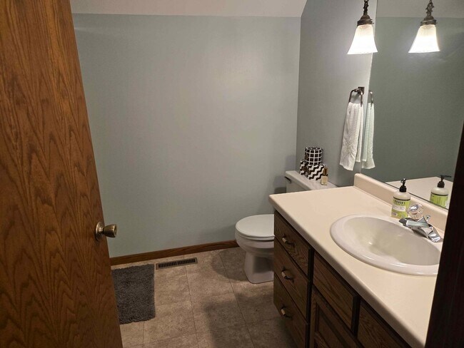 Building Photo - 14995 50th Ave