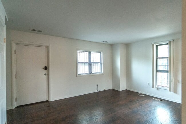 Building Photo - 1346 S Street NW