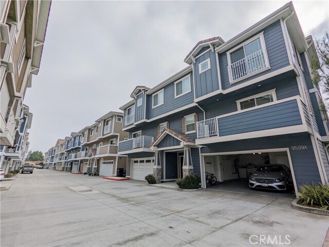 Building Photo - 9559 Firestone Blvd