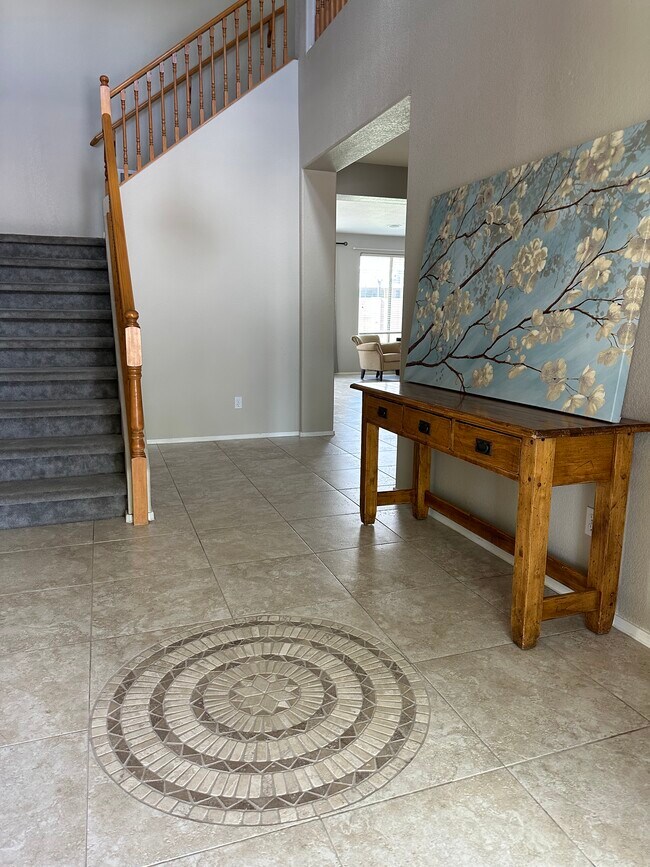 Building Photo - 18686 E Mockingbird Dr