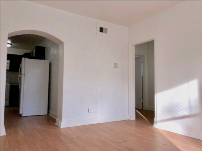 Building Photo - 5001 Tholozan Ave