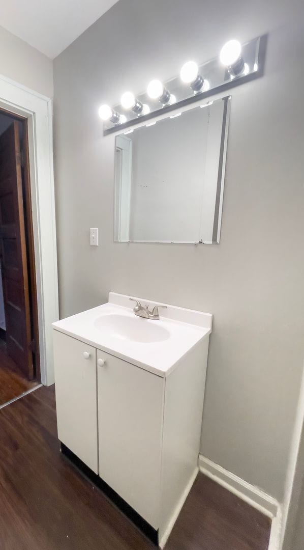 Building Photo - PRELEASING for AUGUST! Close to Campus: Washer and Dryer Included
