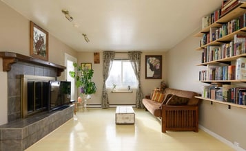 Building Photo - Elevate your Lifestyle!, Close to Everythi...