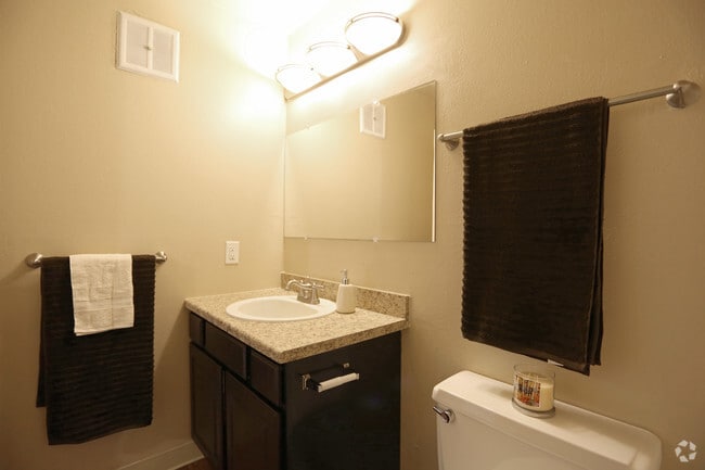 2BR, 1BA - 2A - Heights on Huron