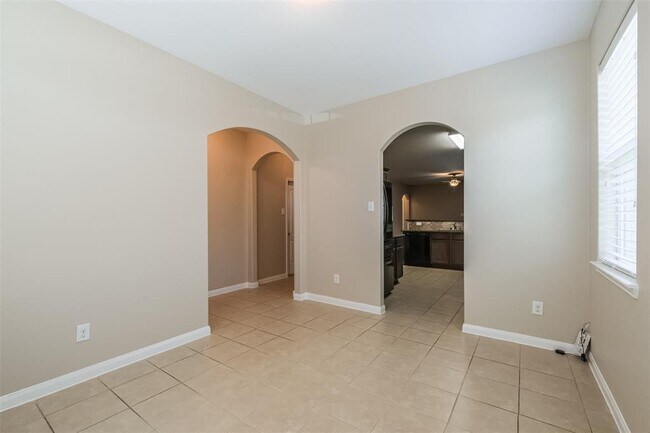 Building Photo - 5114 Harbor Palm Dr