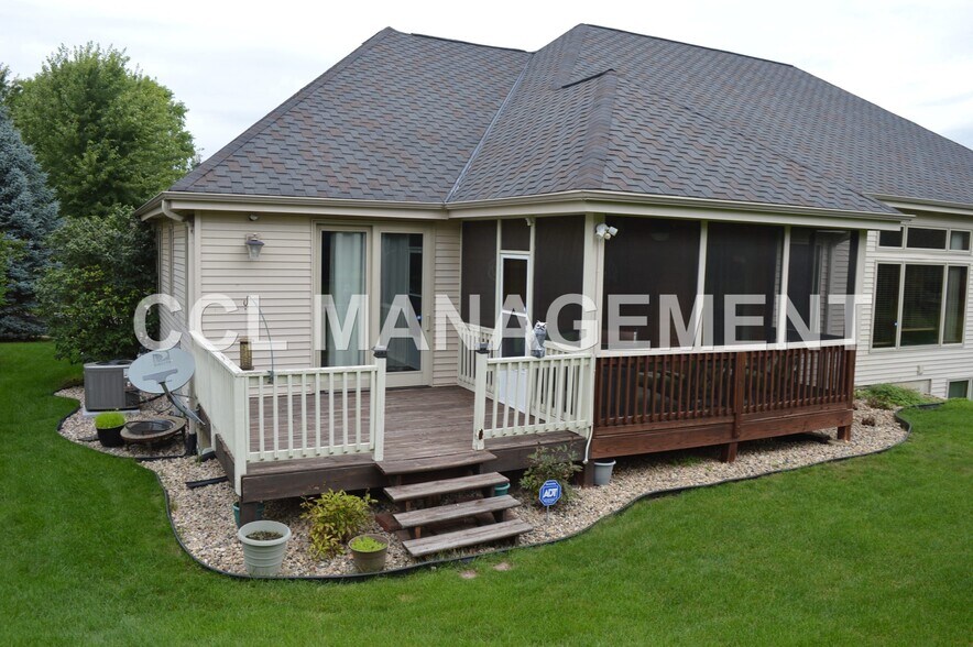 Building Photo - 9217 Bear Claw Way