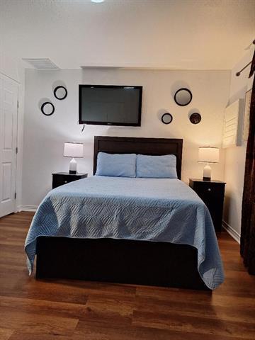 Building Photo - 2206 N Carroll Ave