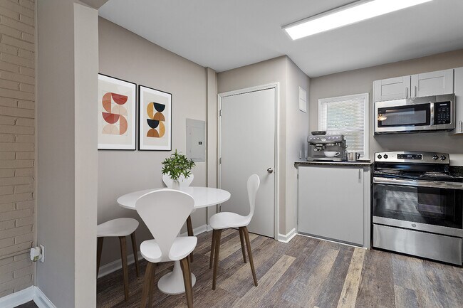 Building Photo - Wynwood Place Estates